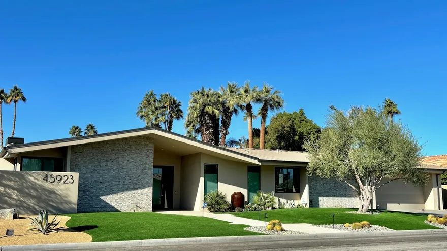 Indian Wells city skyline
